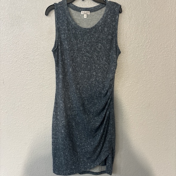 Chic Gray Patterned Mini Dress - Picture 1 of 2